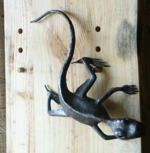Small Lizard for wall or table